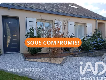 maison à trelaze (49800)