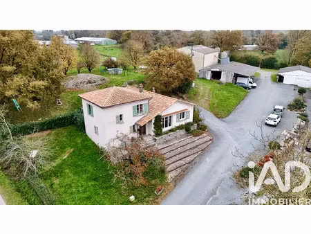 domaine à largeasse (79240)