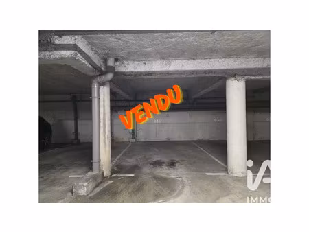 parking à buxerolles (86180)
