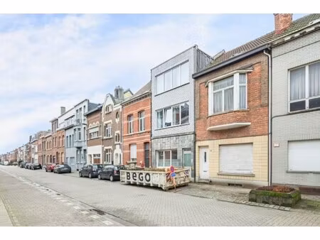 appartement te koop in merksem met 1 slaapkamer