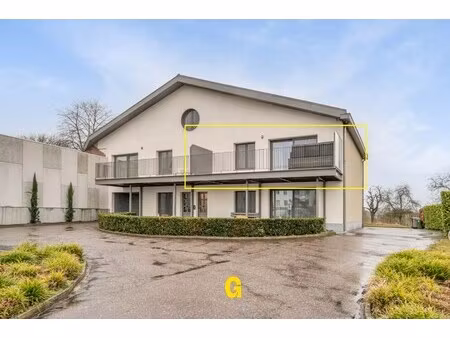 appartement te koop in bilzen-hoeselt met 2 slaapkamers