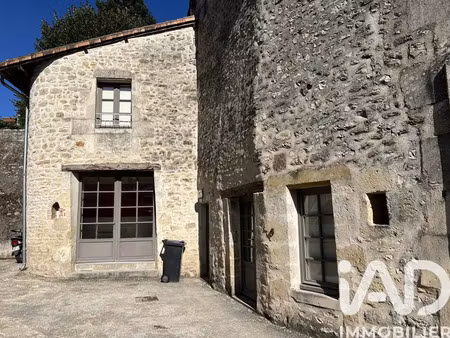 immeuble à charroux (86250)