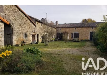 domaine à brux (86510)