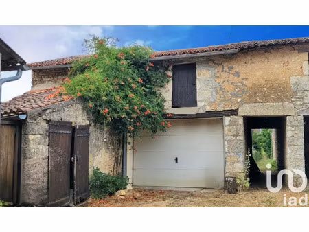 maison de ville à gençay (86160)