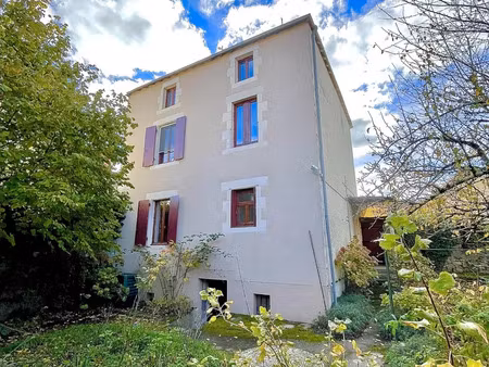 maison de ville à la trimouille (86290)