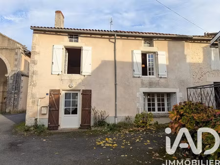 maison de village à persac (86320)