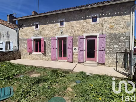 maison de village à surin (86250)