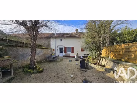 maison de village à blanzay (86400)