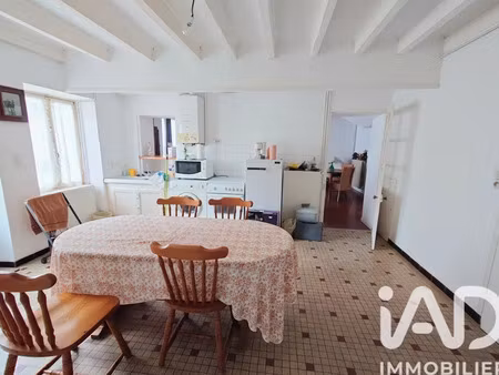 maison de ville à la trimouille (86290)