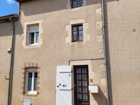 maison de ville à persac (86320)
