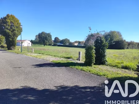 terrain à champagné-le-sec (86510)
