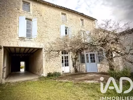 maison à brioux-sur-boutonne (79170)