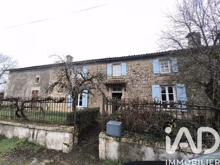 maison de campagne à chey (79120)