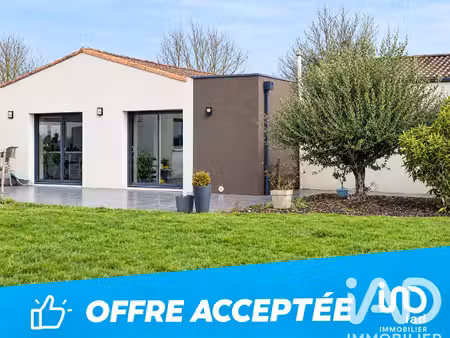 maison à la chapelle-bâton (79220)