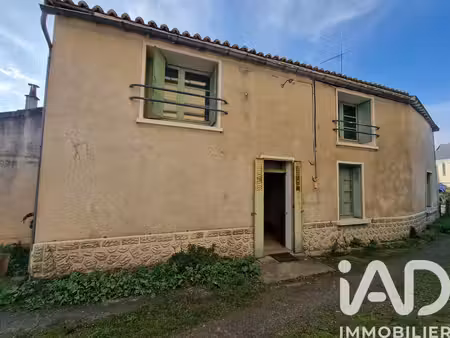 maison de village à saint-martin-de-sanzay (79290)