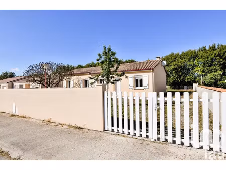 pavillon à fors (79230)