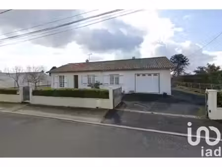 maison traditionnelle à magné (79460)