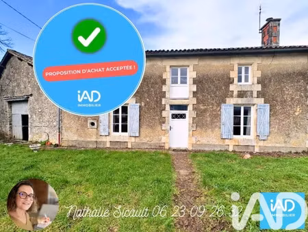 maison traditionnelle à rom (79120)