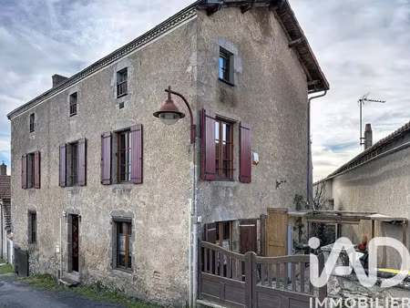 maison de village à gourgé (79200)