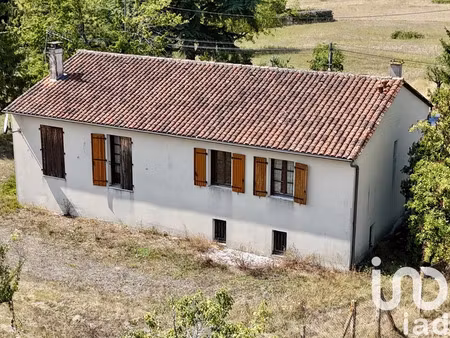 maison à champagne-et-fontaine (24320)