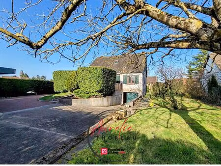 maison sur sous sol  terrain clos  3 chambres