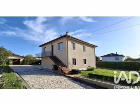 maison traditionnelle à vignes (64410)