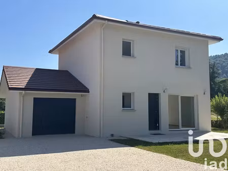 maison traditionnelle à saint-étienne-de-crossey (38960)