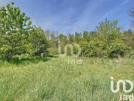 terrain à bâtir à pleurs (51230)