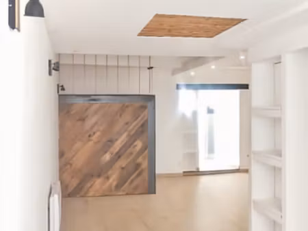 location - t2 cv fuveau refait a neuf