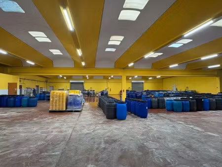 a vendre / a louer - bâtiment indépendant 2050 m²