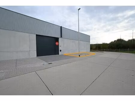 nieuwbouw loods van 211 m2 op uitstekende locatie