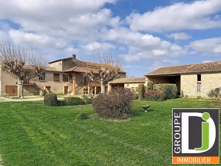 rare authentique ferme à rénover à allex