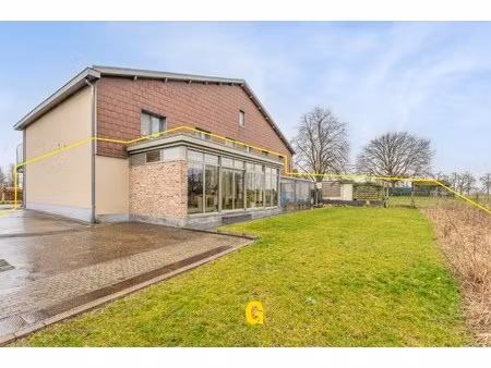 appartement te koop in bilzen-hoeselt met 3 slaapkamers