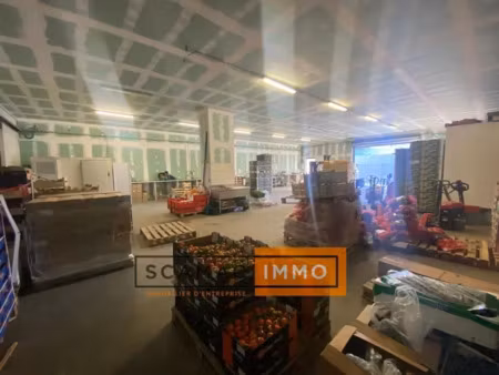 local d'activités de 400m²