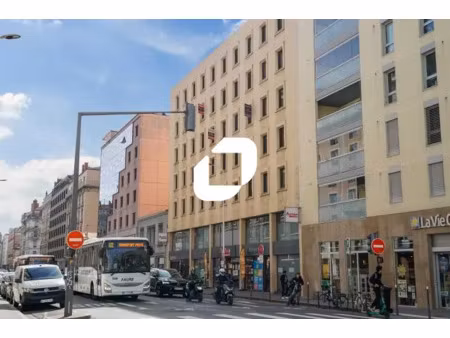 a louer  petites surfaces de bureaux  limite lyon 3ème