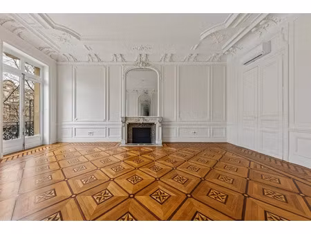 75 avenue des champs elysées