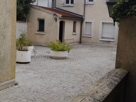 parking à périgny (94520)