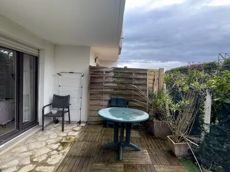 exclusivité – t1 bis proche de la place des 5 cantons