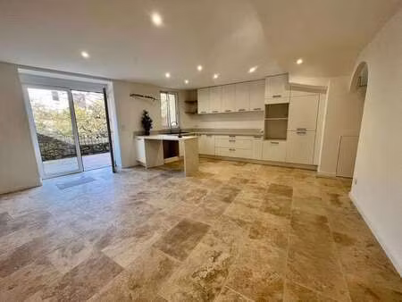 vente maison à cogolin (83310) : à vendre / 126m² cogolin