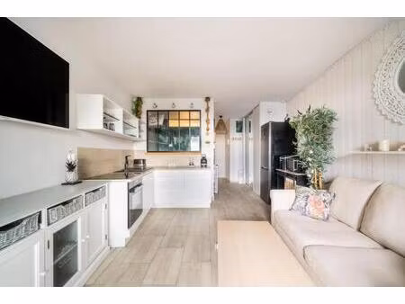 appartement 2 pièces de 33 m² à la grande-motte