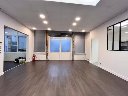 bureaux à louer de 167m2