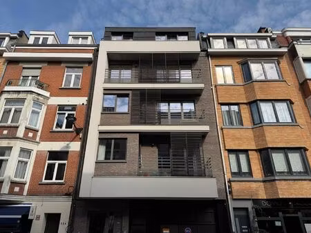 parking à louer à rue vanderkindere 240 uccle (vbd92516)