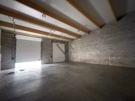 bâtiment entrepôt / bureau / local commercial