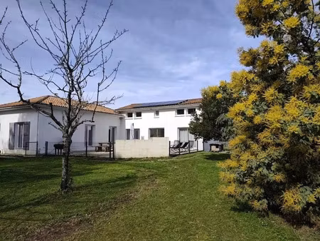 vente maison 9 pièces 205 m² saint-sauveur (33250)