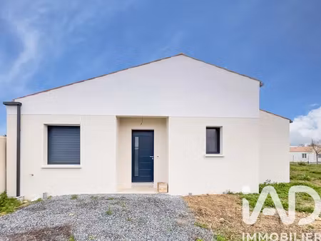 maison à la laigne (17170)