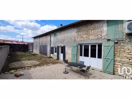 maison de village à néré (17510)