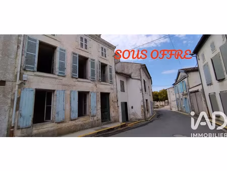 maison de ville à aulnay (17470)