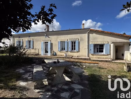 maison à coux (17130)