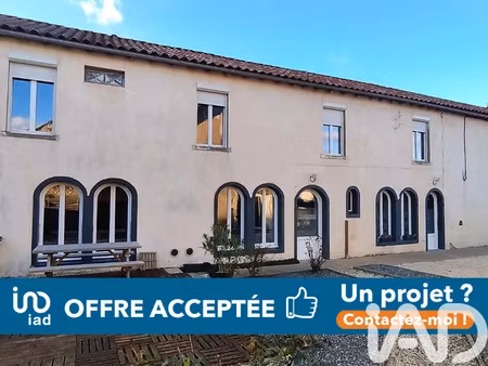 maison à doix (85200)