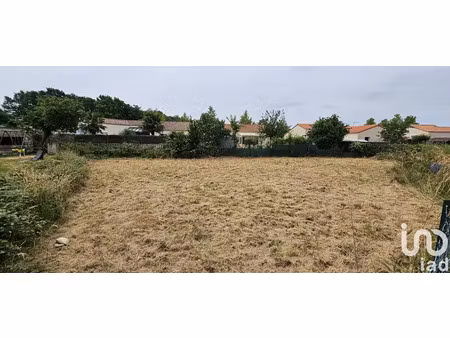 terrain à bâtir à les lucs-sur-boulogne (85170)